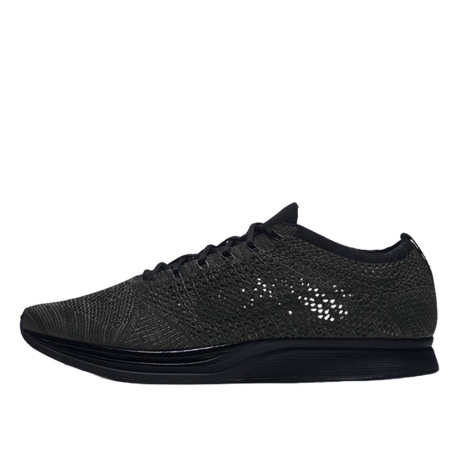 Klekt Flyknit Racer Triple Black