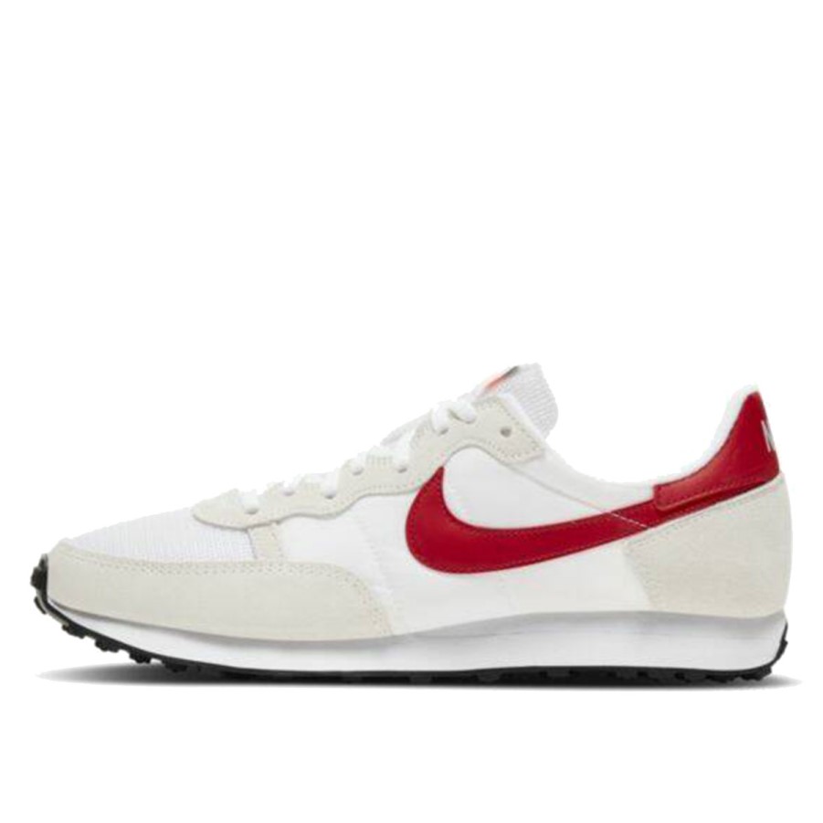 Izazivač I Bijela Sveučilišna Crvena Haljina