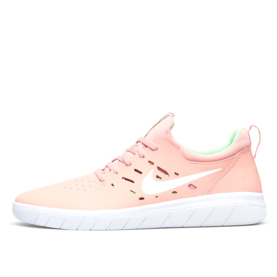 Klekt Nyjah Besplatan Sushi