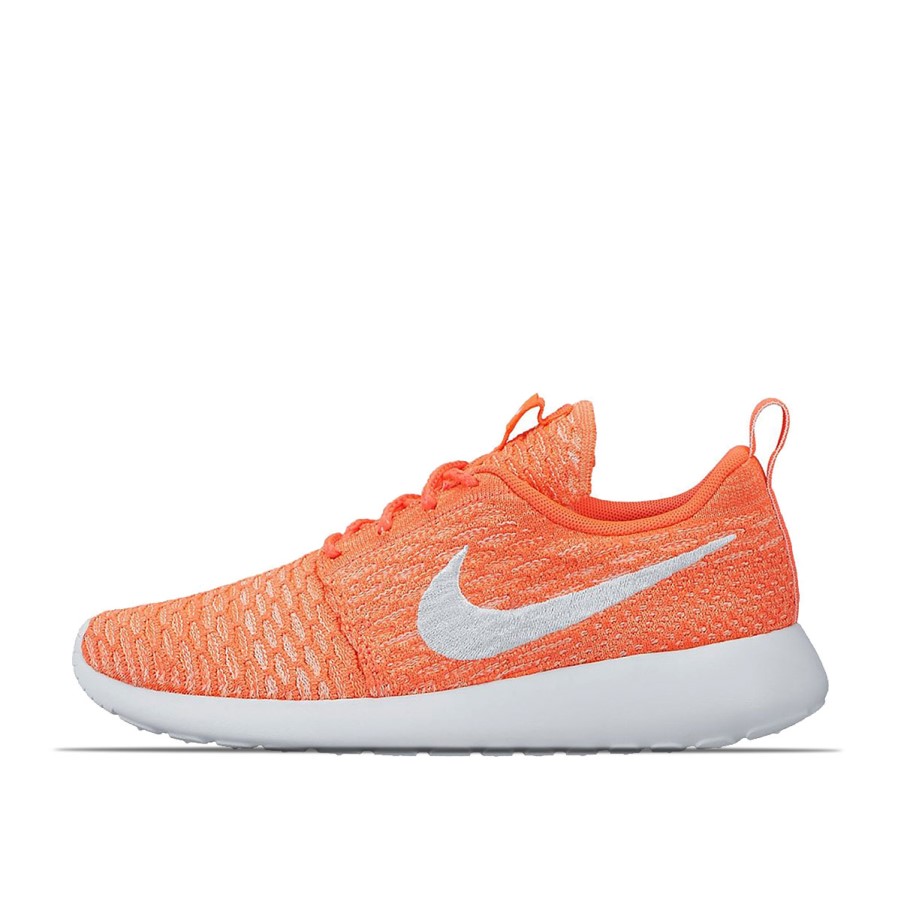 Wmns Rosherun Flyknit Hot Lava White Klekt